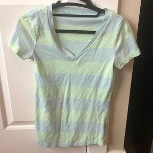 V-neck tee